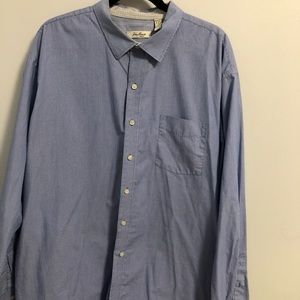 Man’s man’s van Heusen dress shirt